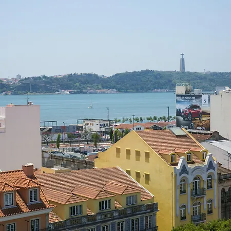 アパート 54 サンタ カタリーナ リスボン