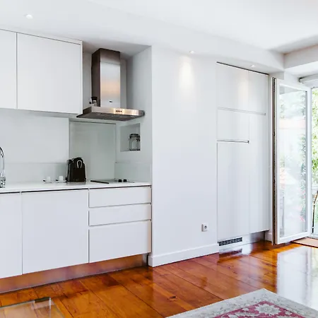 アパート 54 サンタ カタリーナ リスボン